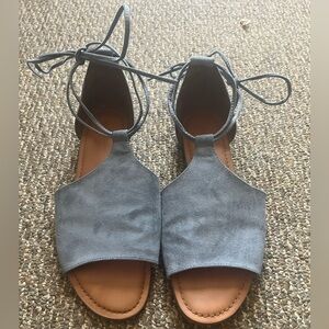 Universal Thread blue tie-up sandals